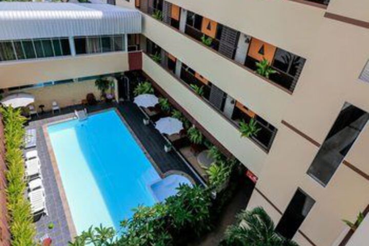 NIDA Rooms Bamrungrad 89 Wat Ket Pagoda