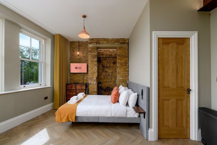 Room 20 of 36