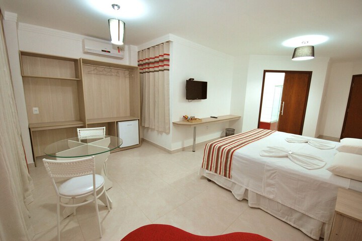 Room 12 of 34