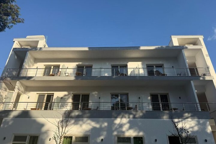 Hotel 3 of 3