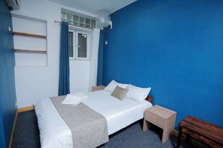 Room 25 of 59