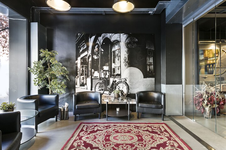 Hotel Lobby