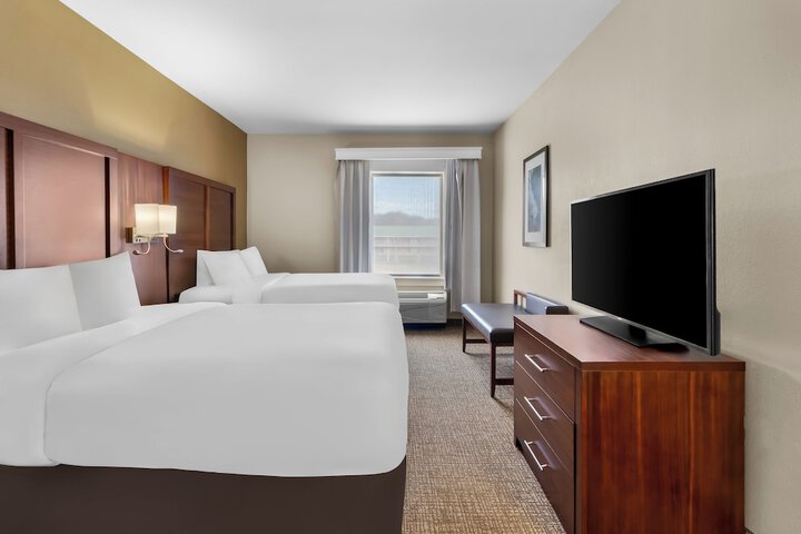 1 King Bed Suite (6 of 14)