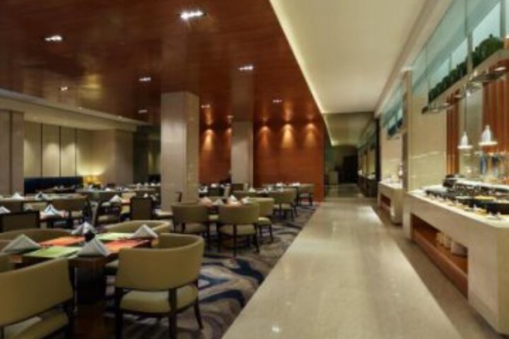 Dining 44 of 90