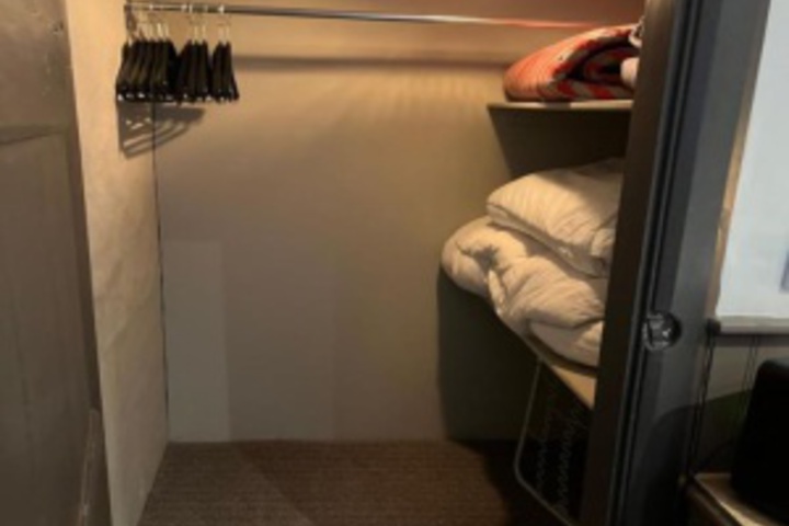 Room 297 of 312