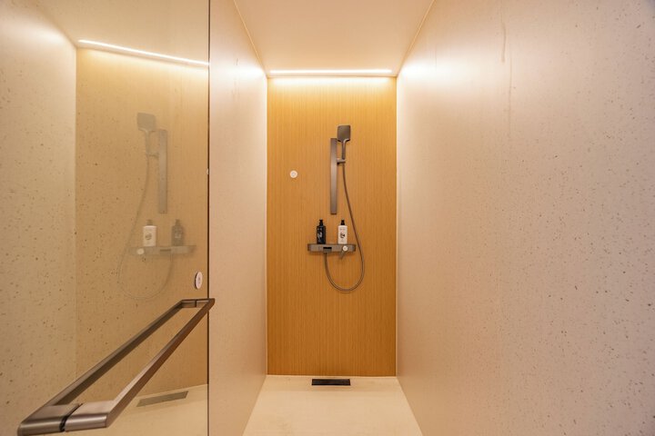 Room 43 of 60