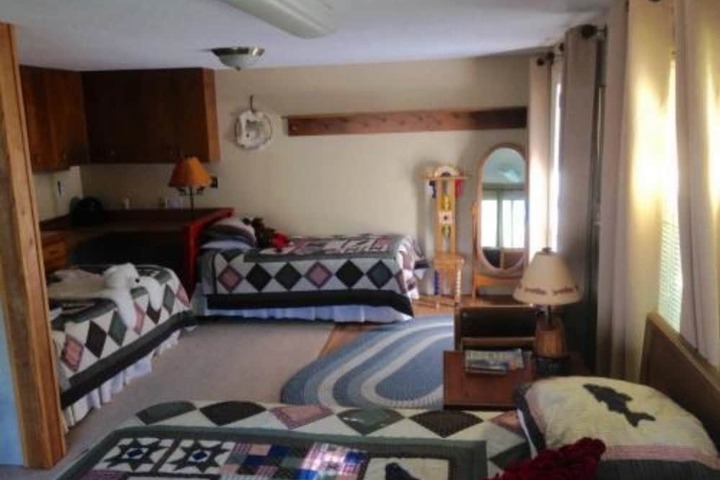 Room 2 of 28