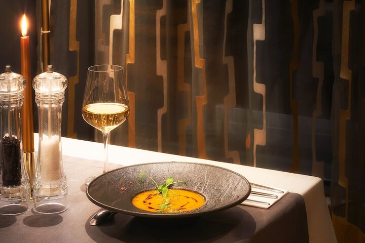 Dining 24 of 66
