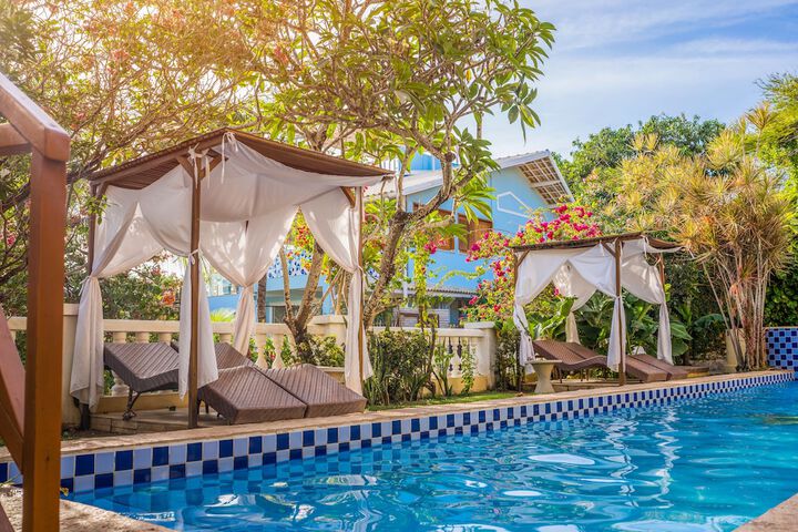 Hotel Pool