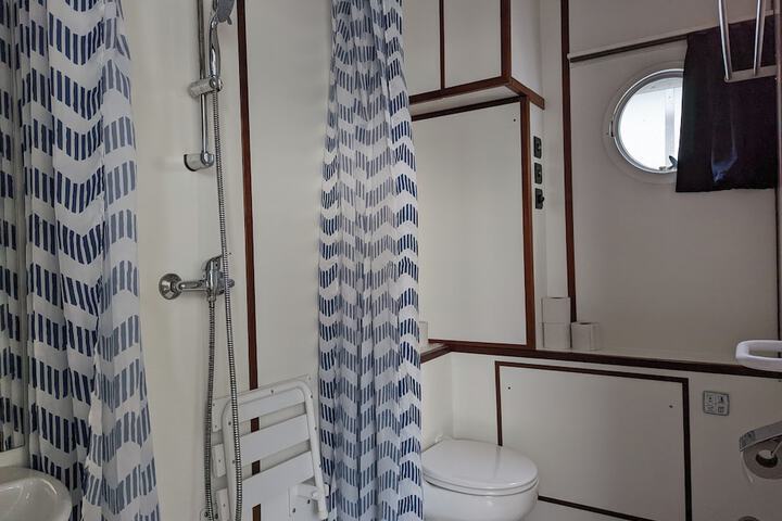 Room 156 of 207