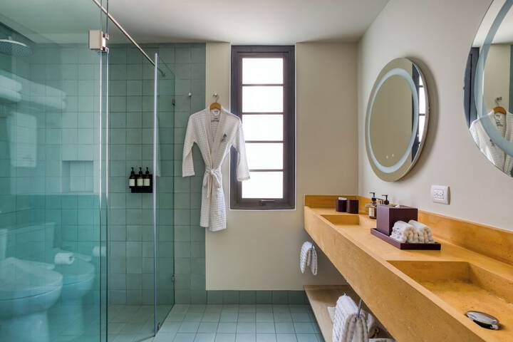 Room 90 of 120