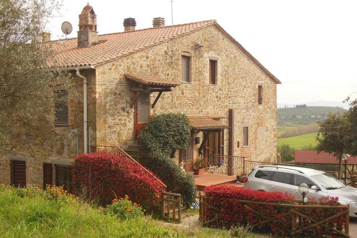 Tra lago e collina