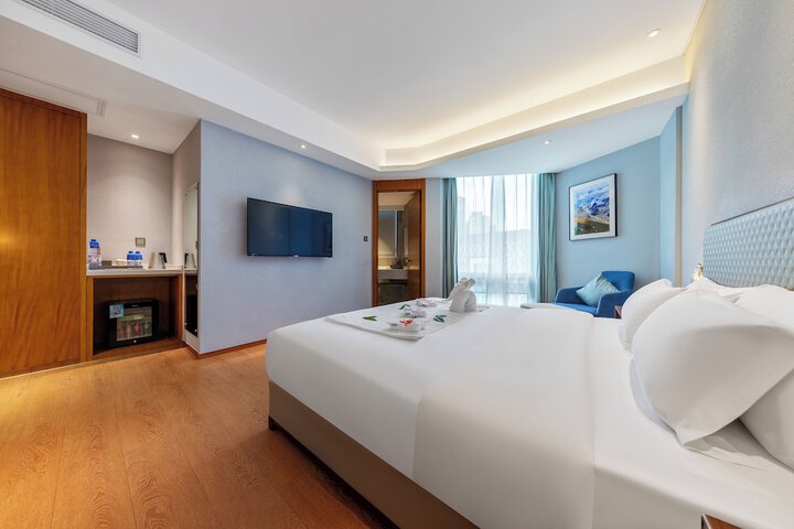 Room 2 of 53