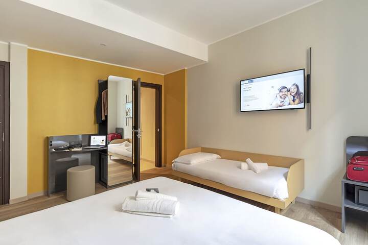Room 15 of 35
