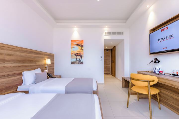 Room 5 of 20