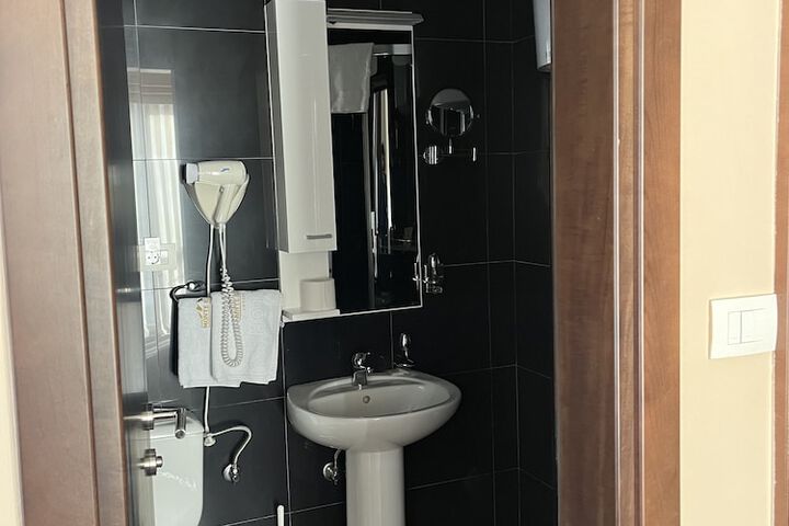 Room 62 of 109
