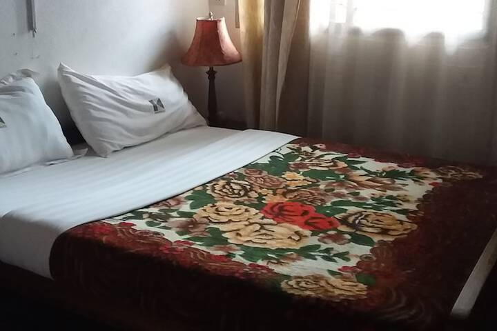 Room 5 of 23