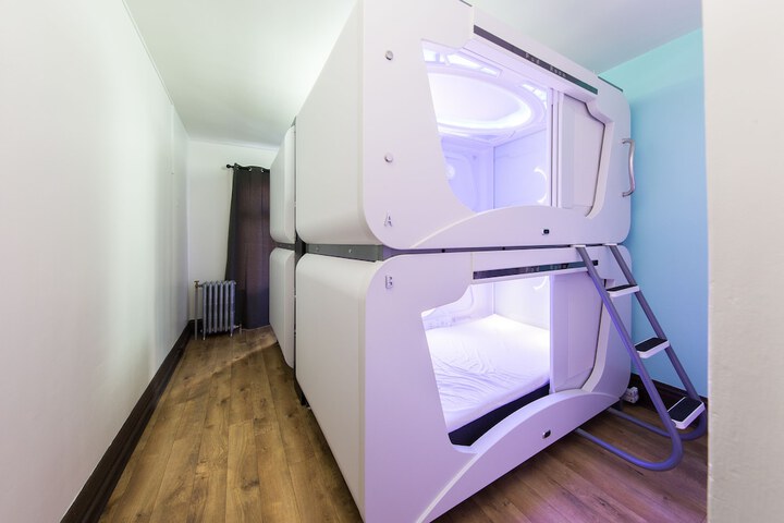 Room 5 of 20