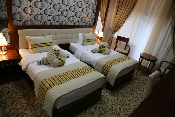 Room 8 of 41