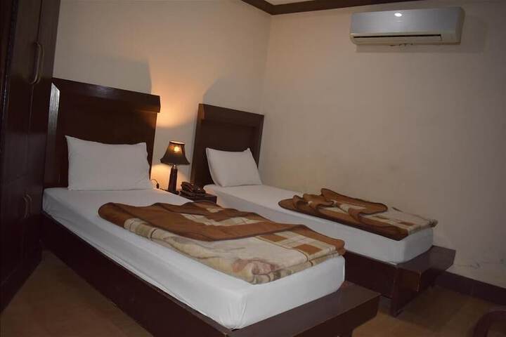 Room 3 of 11