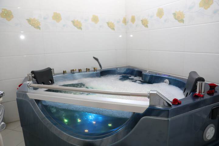 Room 15 of 24