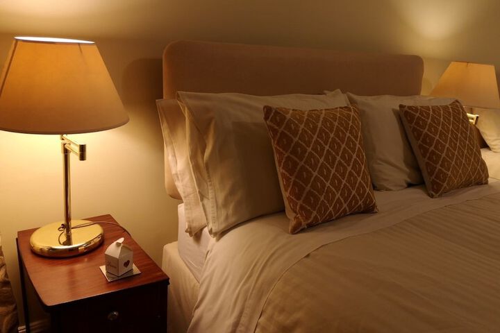 Room 2 of 44