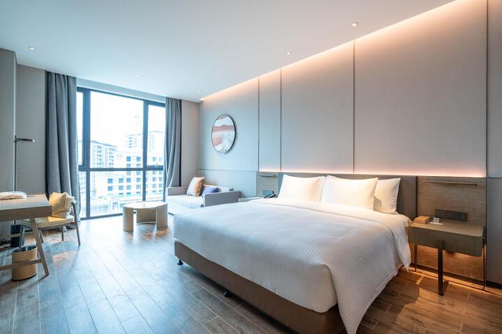 Room 26 of 60