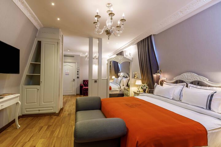Room 21 of 130