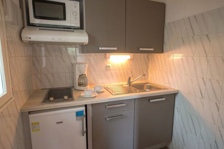 Room 12 of 62