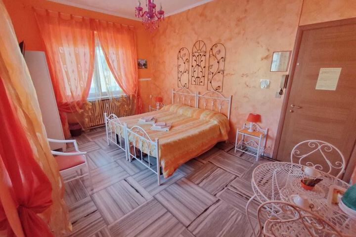 Room 43 of 140