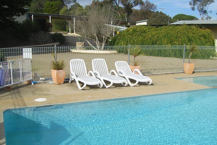 Pool 44 of 87