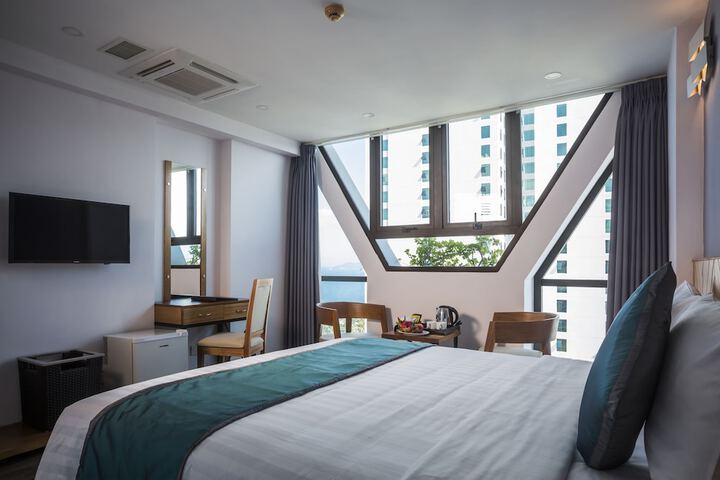 Room 10 of 67