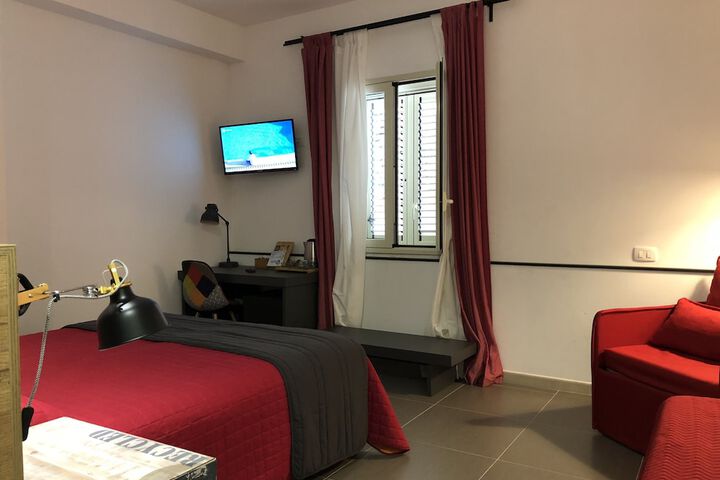 Room 12 of 21