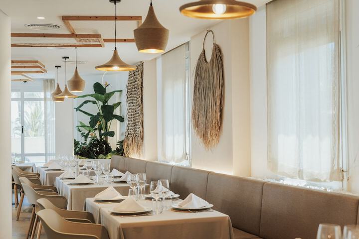 Dining Photos