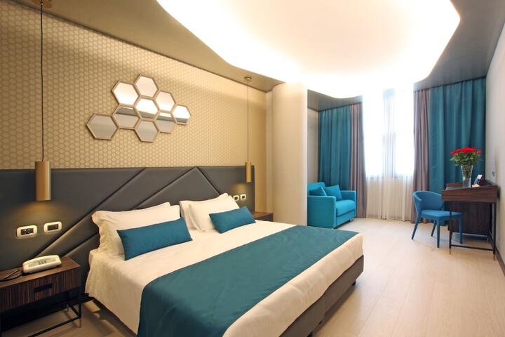 Room 8 of 31