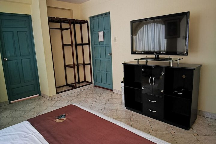 Room 9 of 23