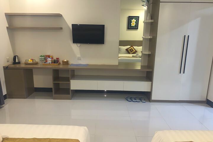 Room 36 of 76