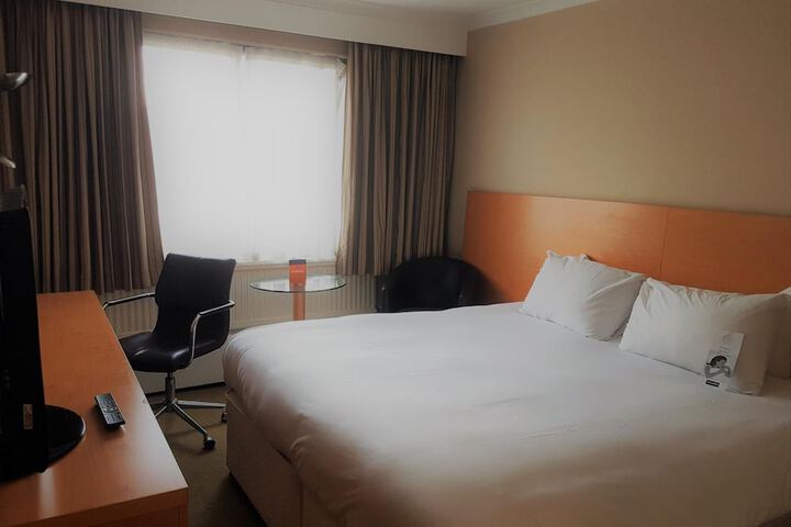 Room 16 of 45