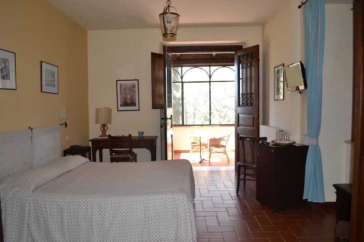 Room 5 of 52