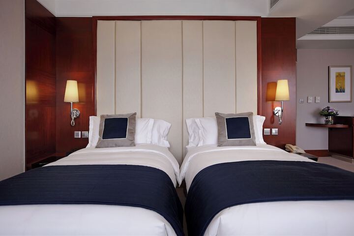 Room 35 of 75