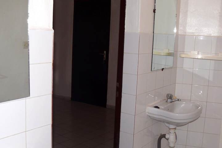 Room 17 of 17