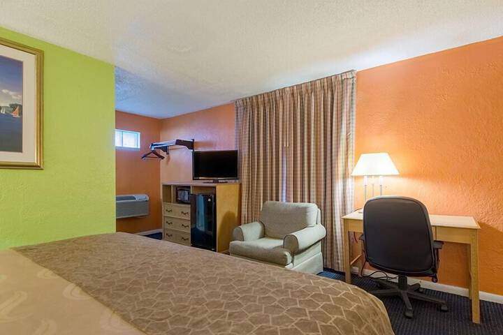 Room 5 of 26