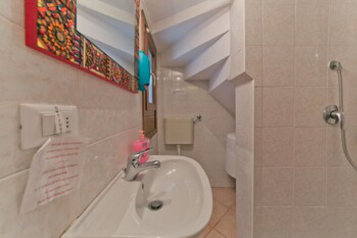 Room 3 of 19