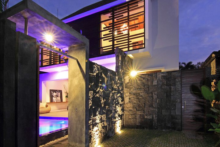 Front of property - evening/night
