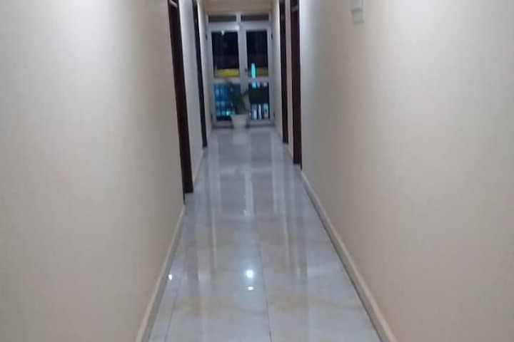Ballroom/Hall 18 of 20