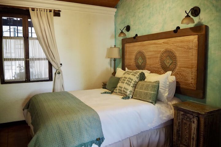 Room 5 of 49
