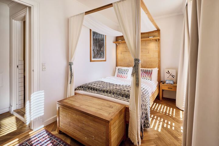 Room 48 of 105