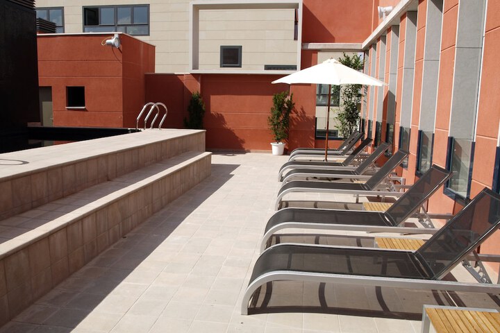 Pools & Facilities