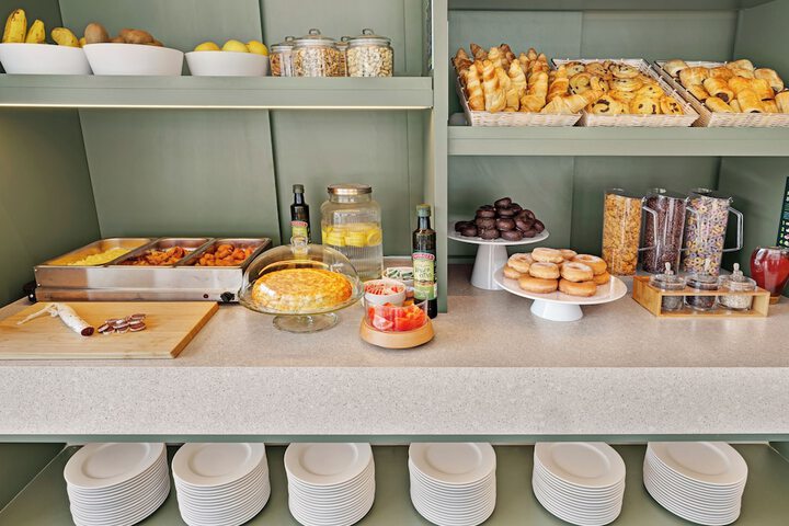 Breakfast/Coffee Service 28 of 35