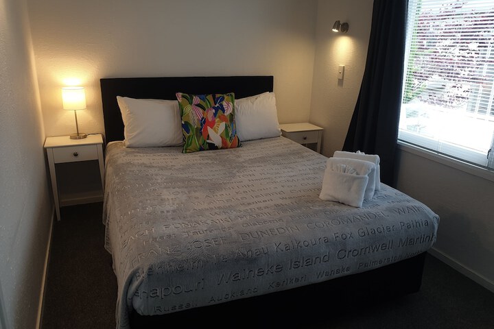 Room 6 of 52